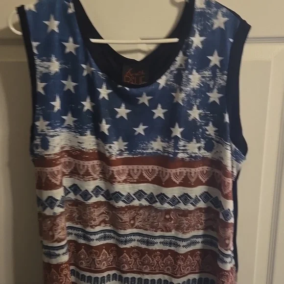 Plus Tunic - Picture 2 of 7